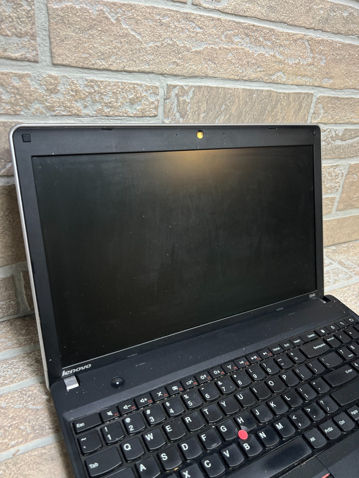 Lenovo ThinkPad Edge E545 AMD A6-5350M 2.90GHz 4GB RAM 15.6″ Untested