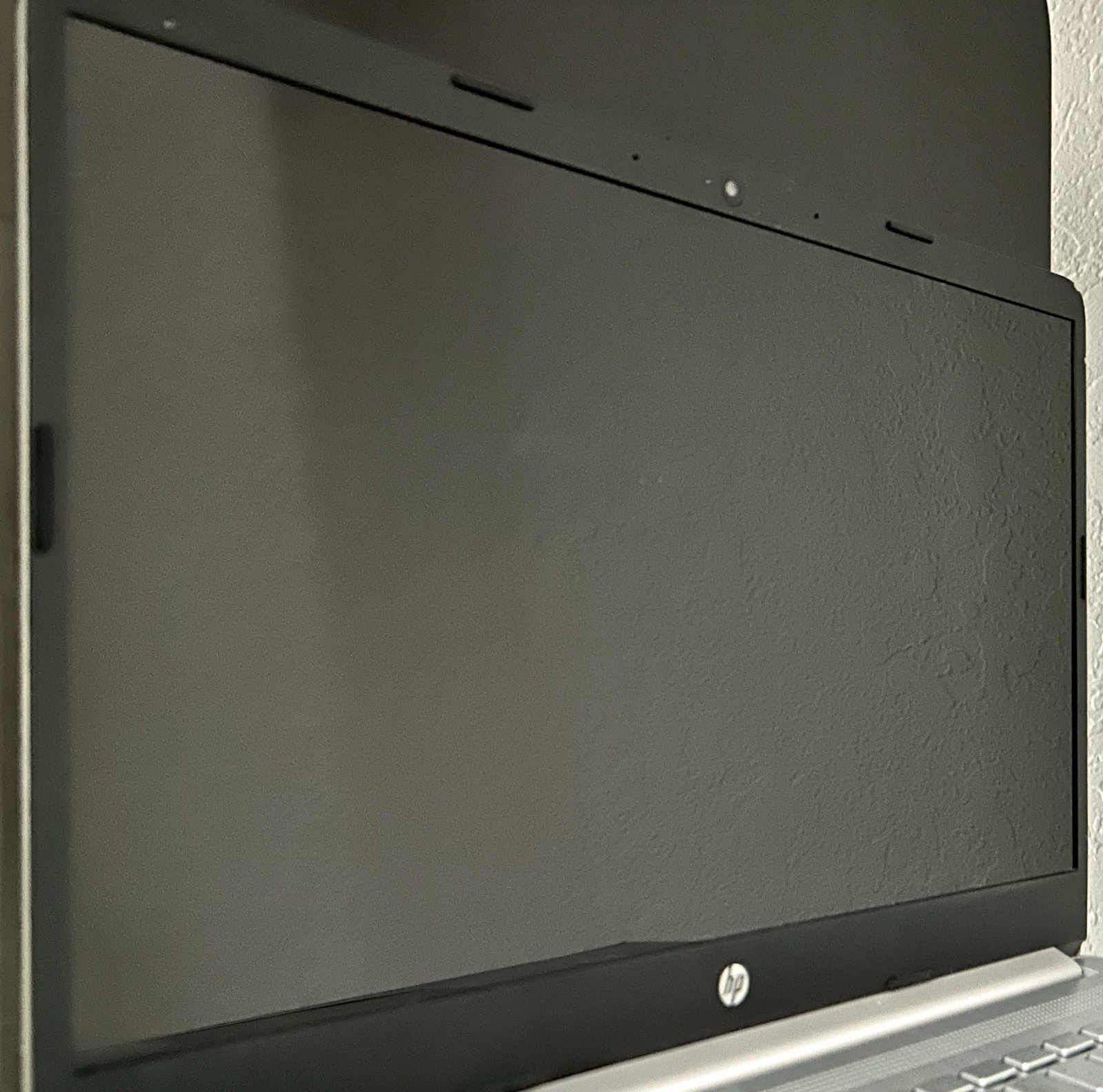 HP 14 inch LAPTOP / model: 14-dq1043cl, Intel i3 1.20, 8 GB, 256 GB SSD / NICE
