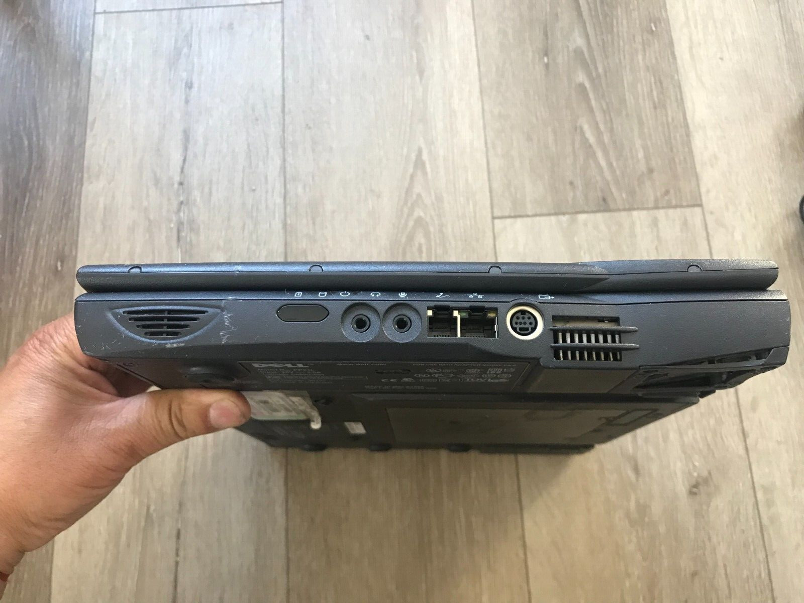 Dell Latitude C500 14″ Intel Celeron 700 MHz 256MB RAM 20GB HDD Win XP PRO
