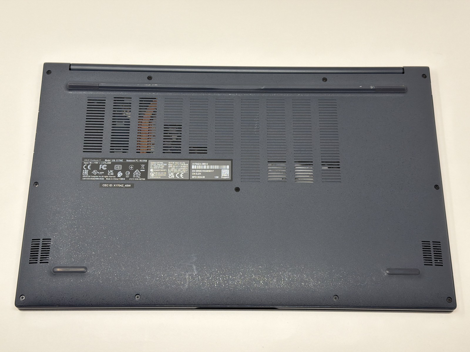 Asus VivoBook 17 X1704ZA Intel Core i3-1215U 1.2GHz 8GB 512B 17.3in Very Good