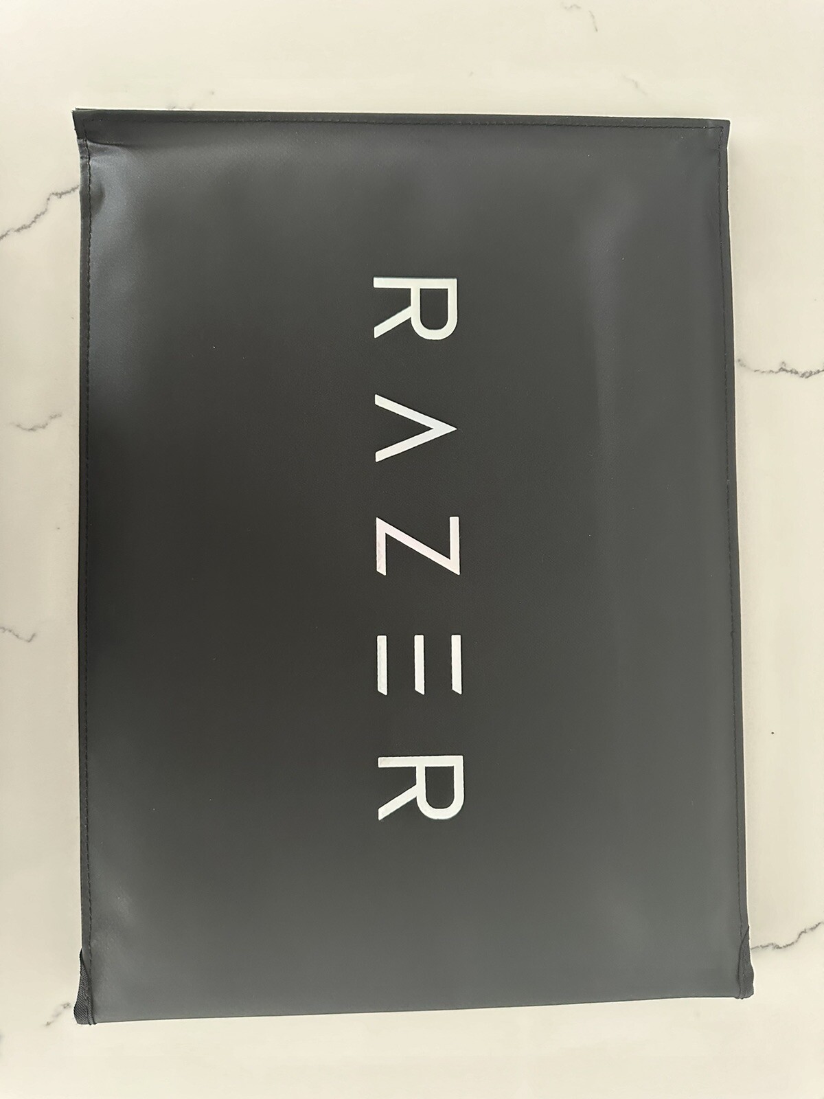 Razer Blade 14 15″ 165Hz 2K 3.3 GHz Ryzen 9 5900HX 16GB 1TB RTX 3070 Excellent