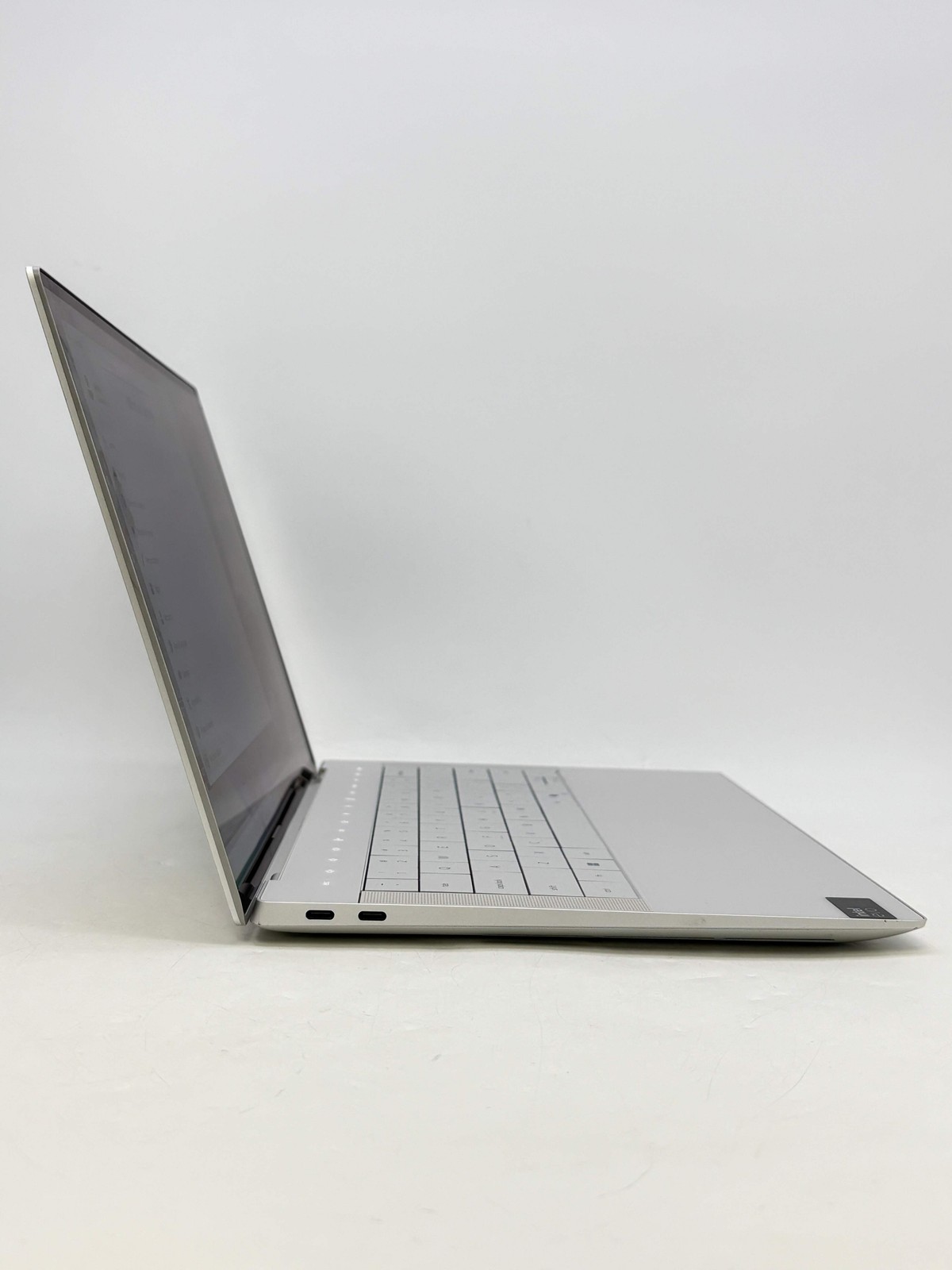Dell XPS 14 9440 14.5″ 3.2K OLED Touch Intel Core Ultra 7 155H 32GB RAM 1TB SSD
