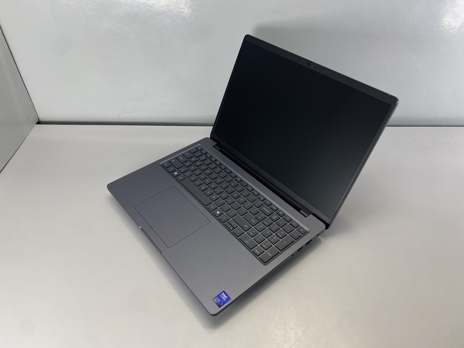 Dell Laptop Pro Max 16 MC16250 15.9″ Intel Core Ultra 5 235H 256GB -Gray