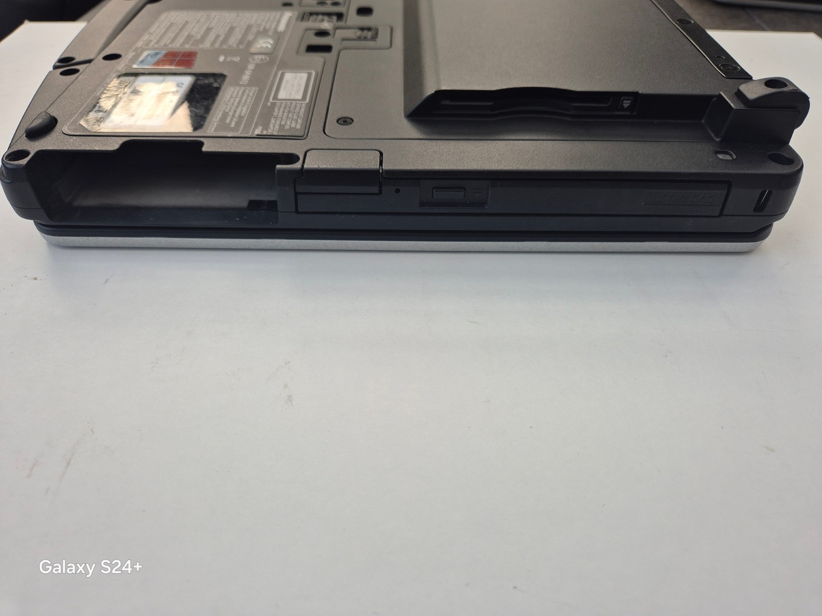 Panasonic Toughbook CF-54 MK2 i5-6300 8GB RAM DVD USB 2.0 VGA Serial Port