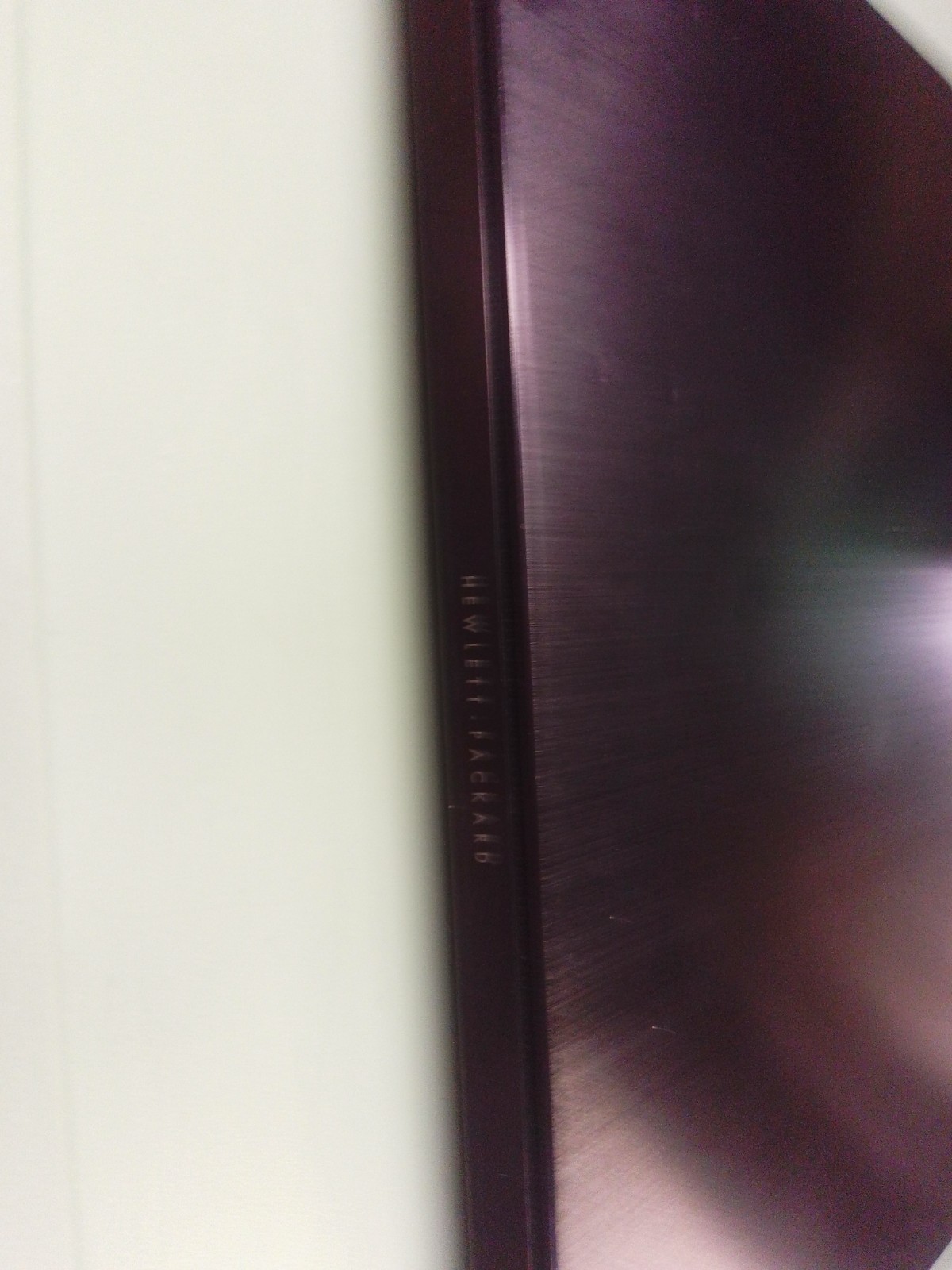 HP ENVY SLEEKBOOK 6, AMD A6 @ 2.1 GHz ,4GB, 500GB HDD, Beats Audio, Red