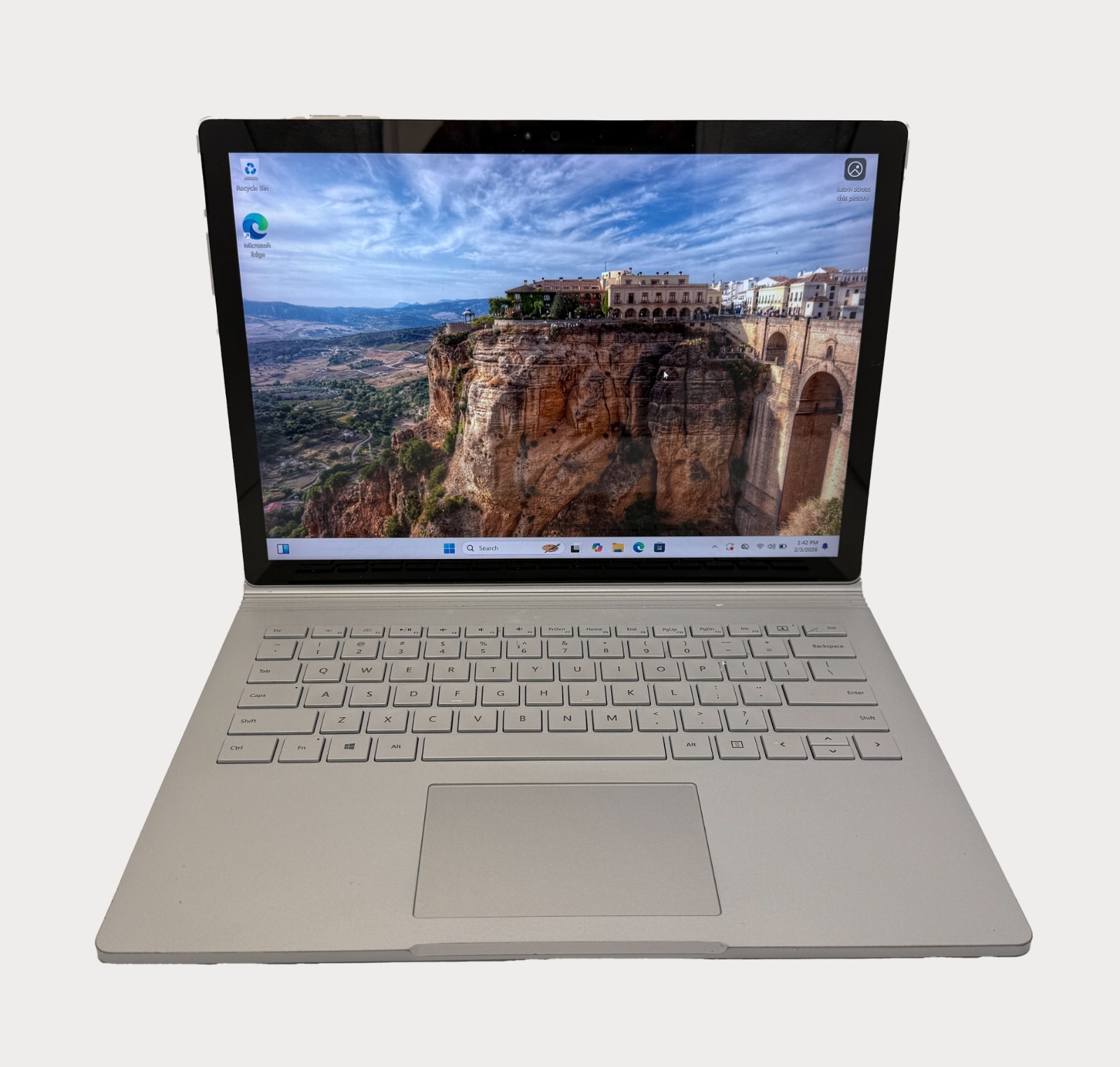Microsoft Surface Book Intel core i5-6300u 2.5GHz 8GB RAM 128GB SSD Windows 11