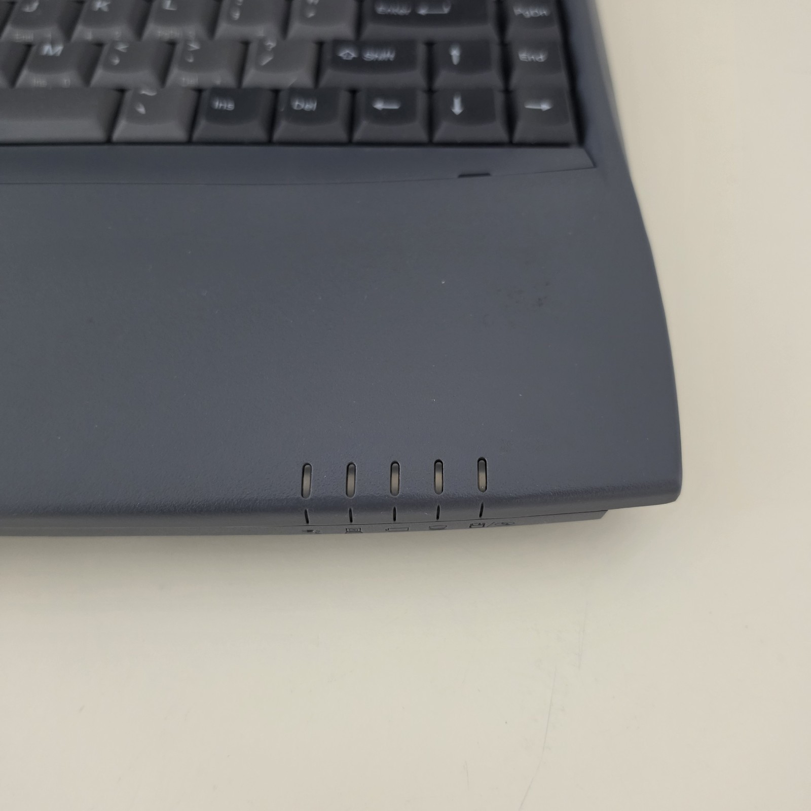 RETRO 14.1″ Vintage TOSHIBA Satellite 4100XDVD Laptop – 128MB RAM – 60GB HDD