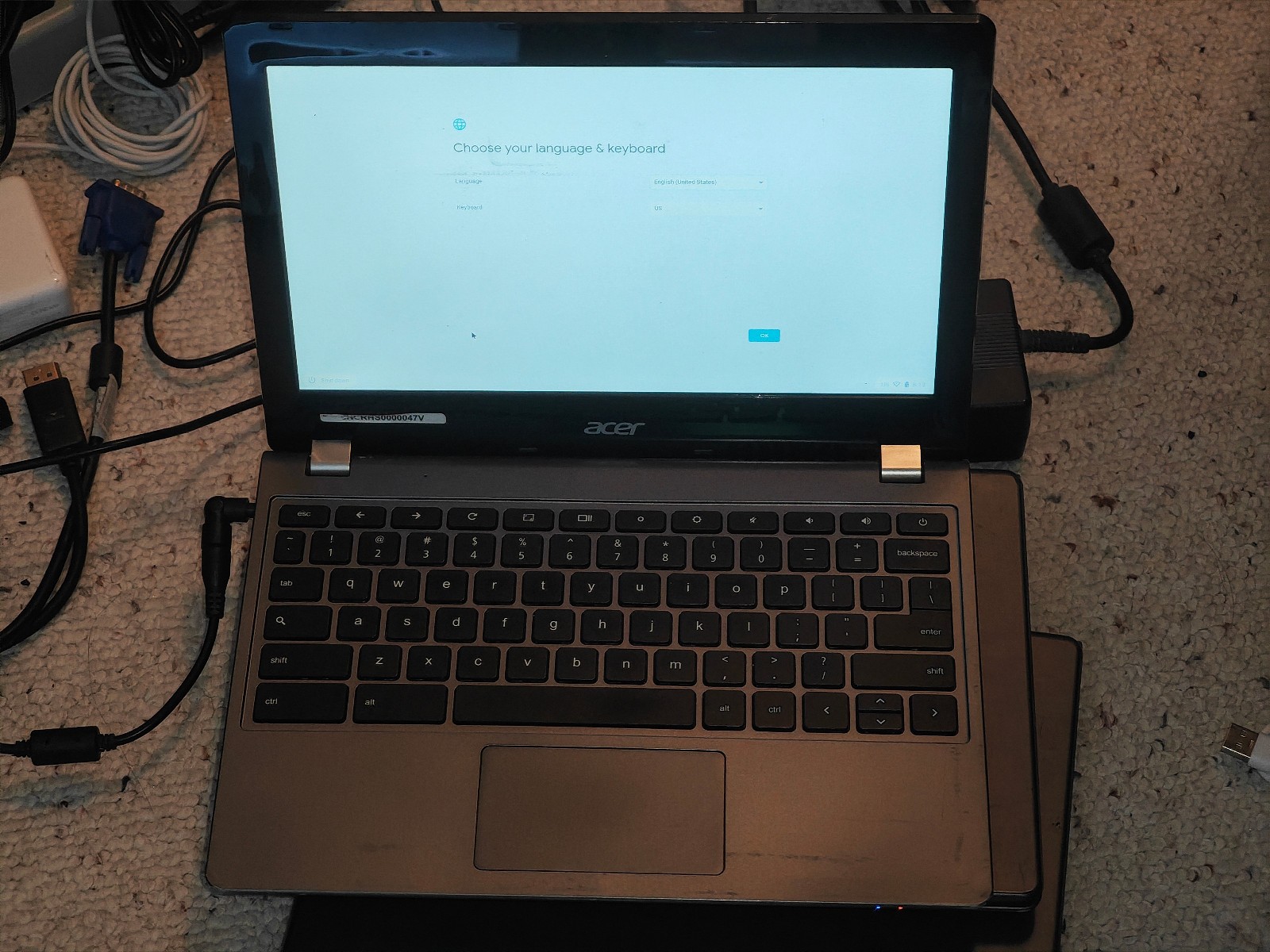 Acer Chromebook C740-C5U9 – 16GB SSD, 4GB RAM, Intel Celeron 3205U; NO CHARGER