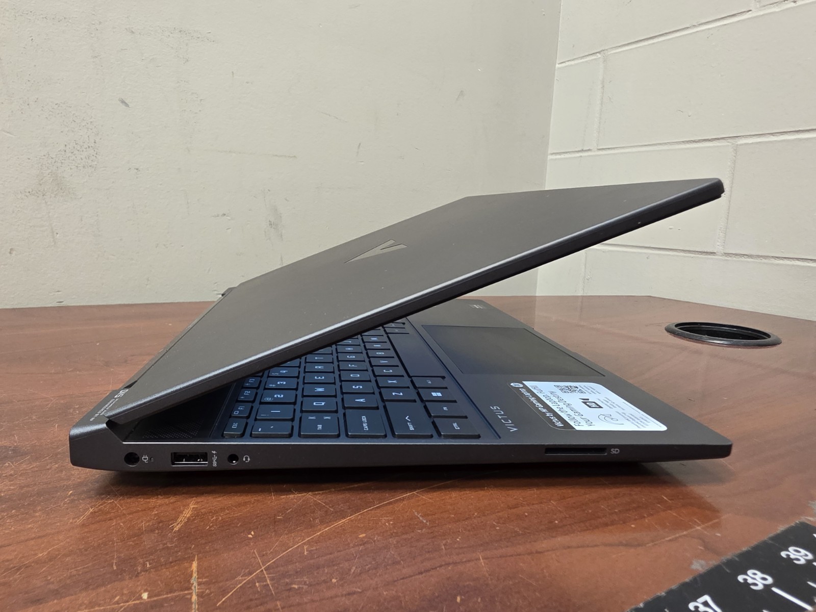 HP Victus 15-fb2063dx 15.6″ Ryzen 5 7535HS 8GB RAM 512GB SSD