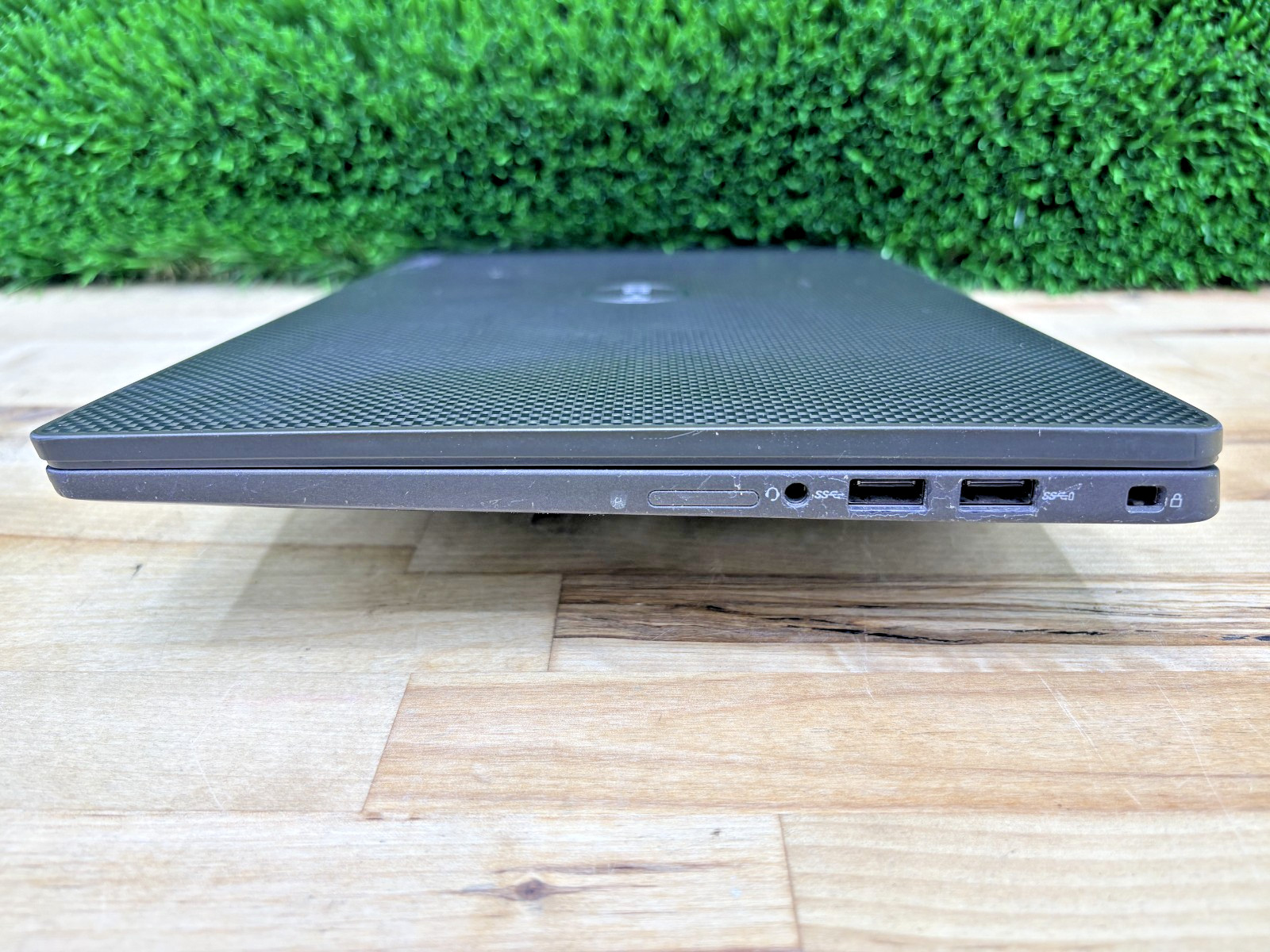 Dell Latitude 7410 Intel i7-10th Gen 1.80GHz 16GB RAM 256GB SSD Windows 11 Pro*