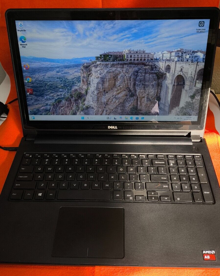 Dell Inspiron 5555 15″ Amd- A8-7256 6GB / 256 Gb SSD DVD Win11 home