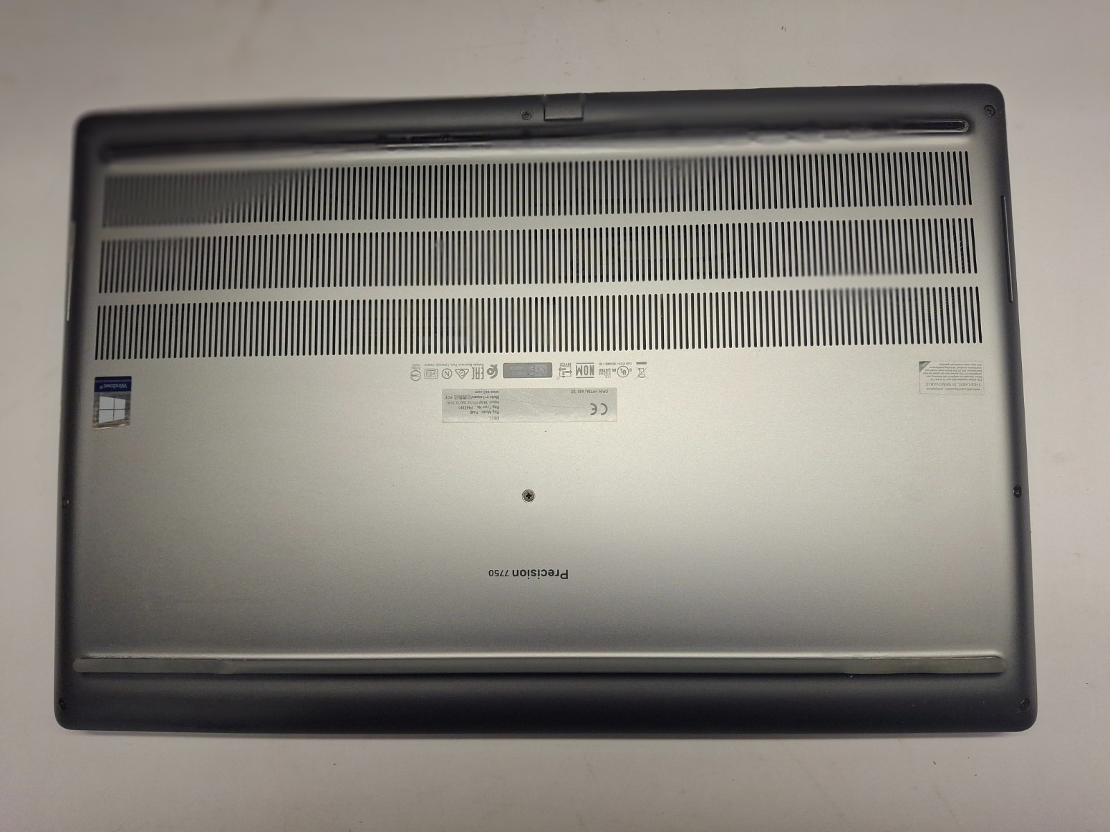 Dell Precision 7750 8-Core I7- 10875H 32GB RAM 512GB SSD 17.3″ FHD RTX4000