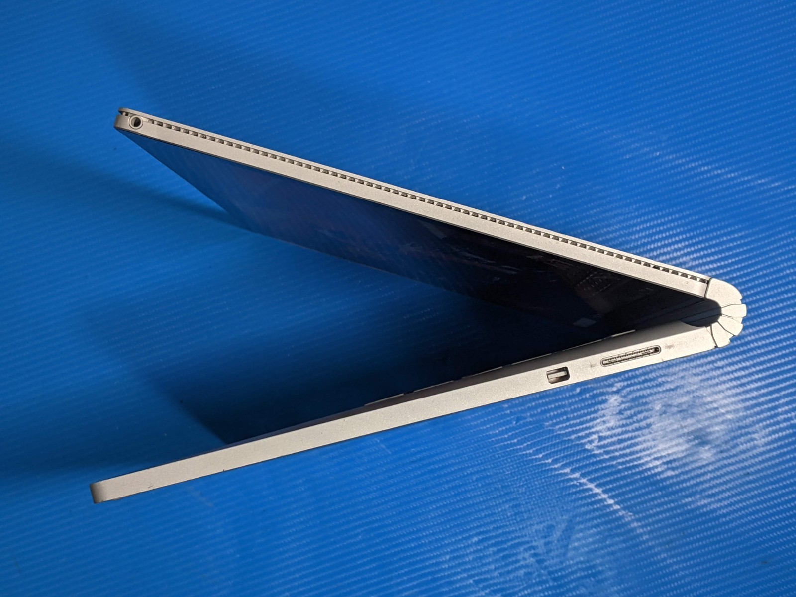 MS Surface Book 2in1 13.5″ 3K TOUCH i7-6600U 2.6GHz 16GB 512GB SSD GTX 965M +PA