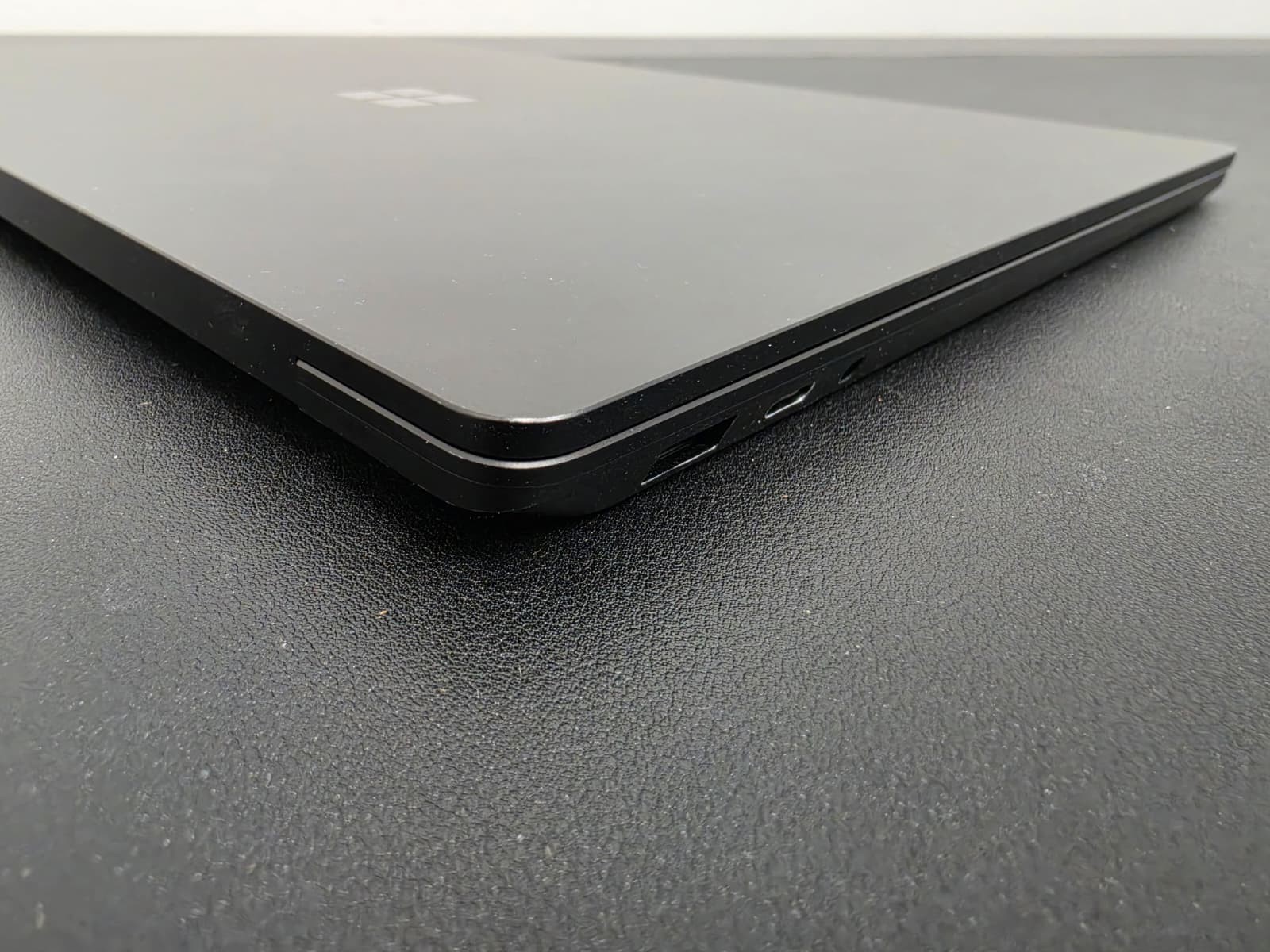 Microsoft Surface Laptop 4 – 13.5″ i7 1185G7 16GB Ram 512GB SSD Win 11 Pro