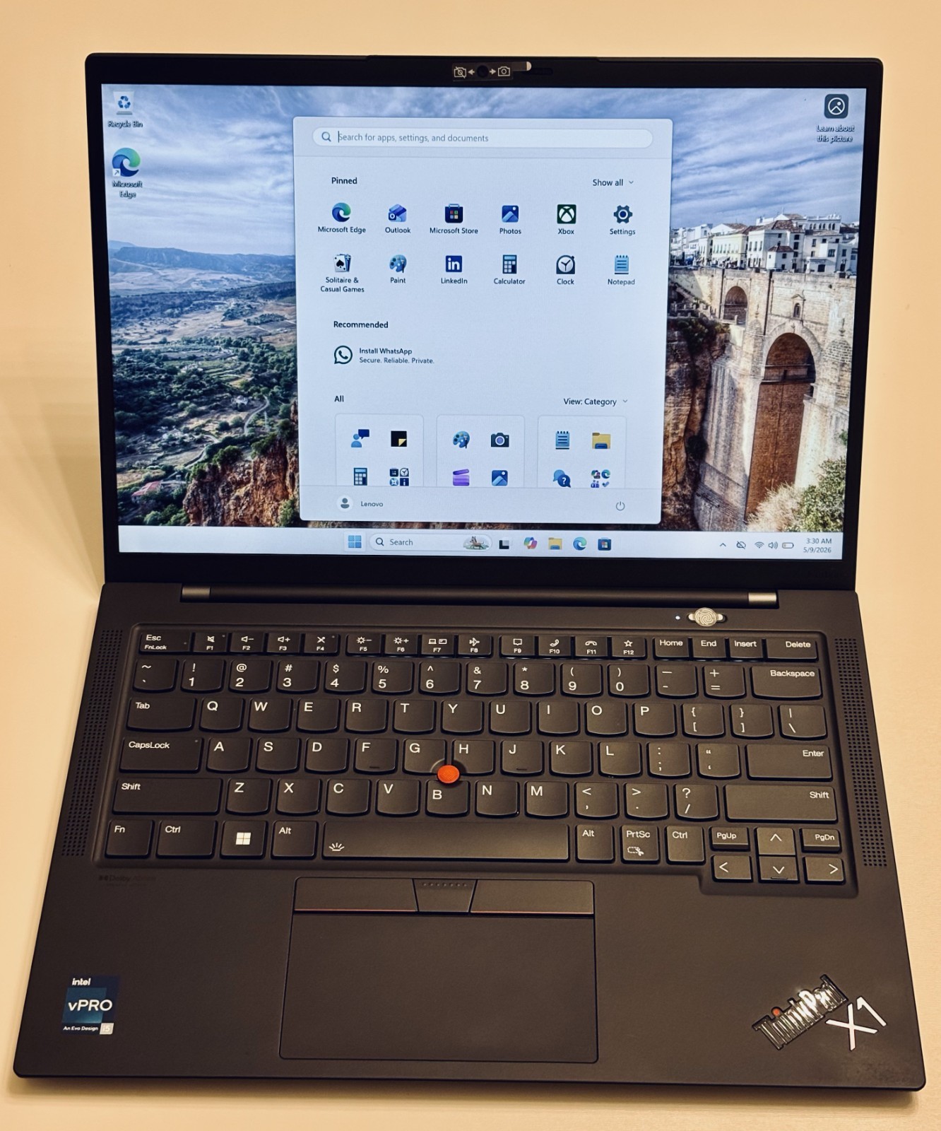 lenovo thinkpad x1 carbon gen 10 intel i5-1250p iris xe graphics 16gb 512gb nvme