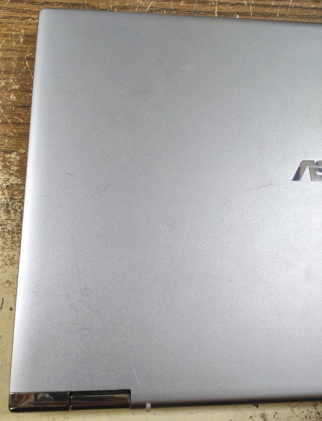 Asus Zenbook Flip 15 Q508U 15.3″ Ryzen 7 5700U 8GB RAM 256GB SSD