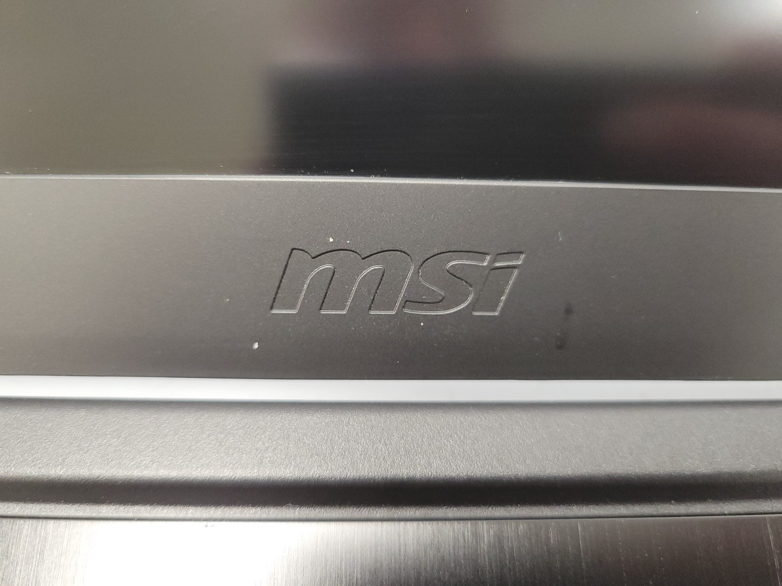 (9890834) MSI MS16R5 Gaming Laptop