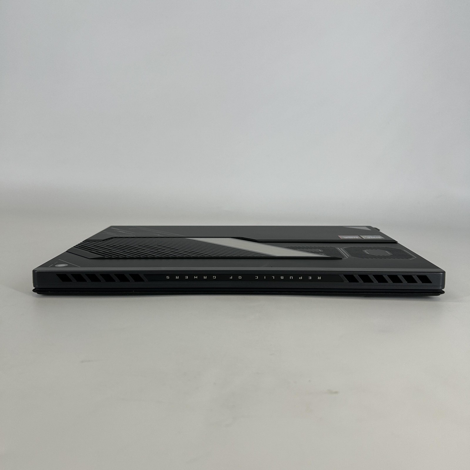 Asus ROG Flow Z13 GZ302 180Hz QHD+ TOUCH 3.0 GHz RYZEN AI MAX+ 395 64GB 2TB SSD