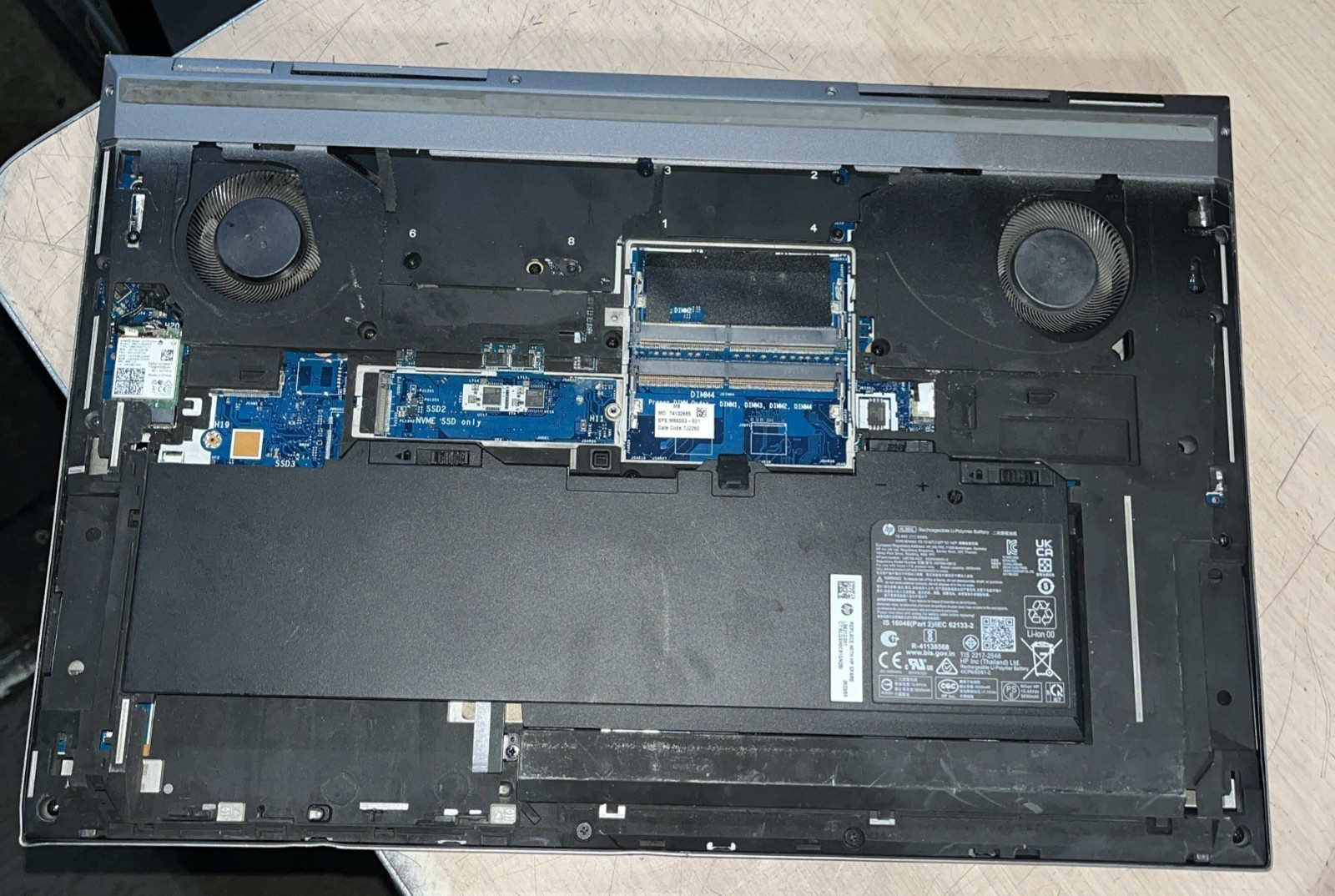 HP ZBOOK FURY G8 I9-11950H 2.60GHZ 16GB RAM NO HD