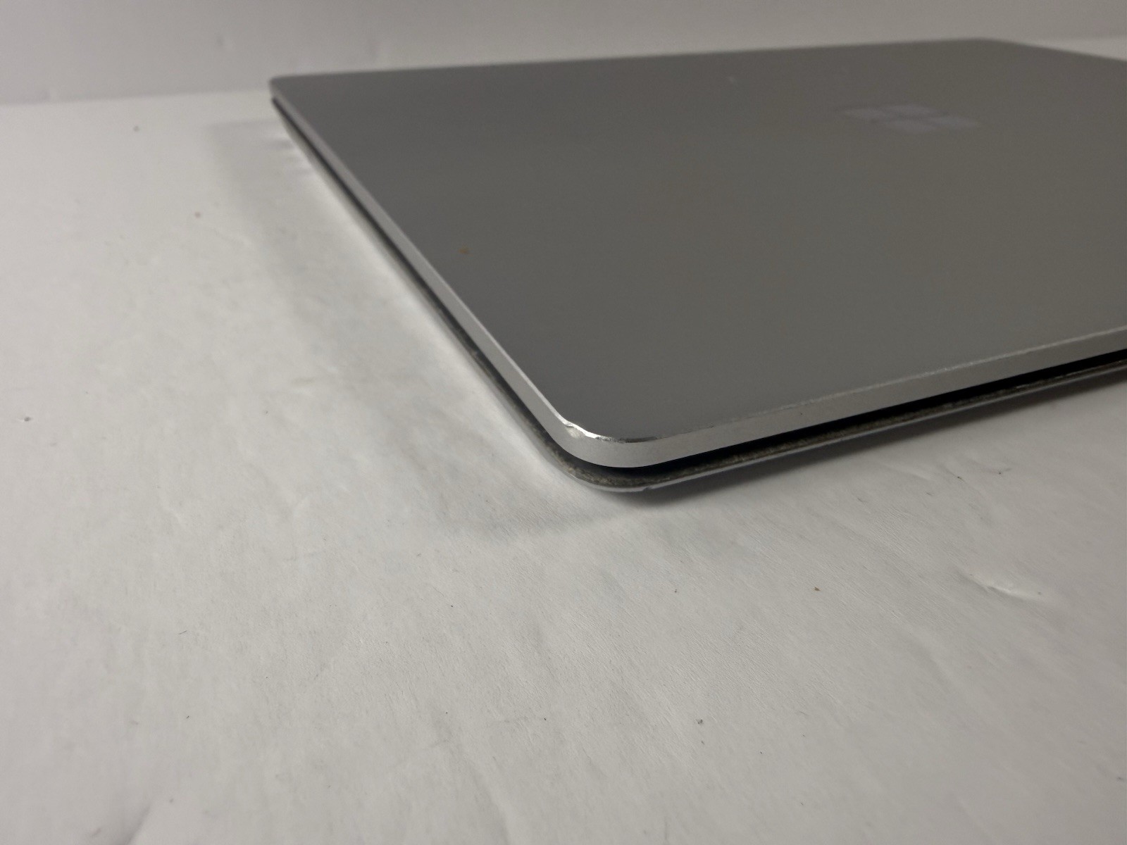 Microsoft Surface Laptop 5 13.5” 1950 Intel Core i7-1265U 16GB RAM 512GB NVME