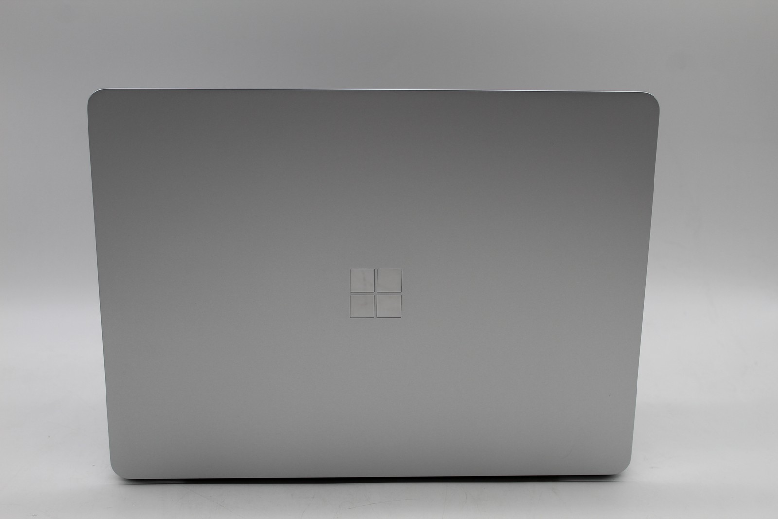 Microsoft Surface Laptop 13″ Snapdragon X Plus 16GB 256GB – Platinum PC1795756