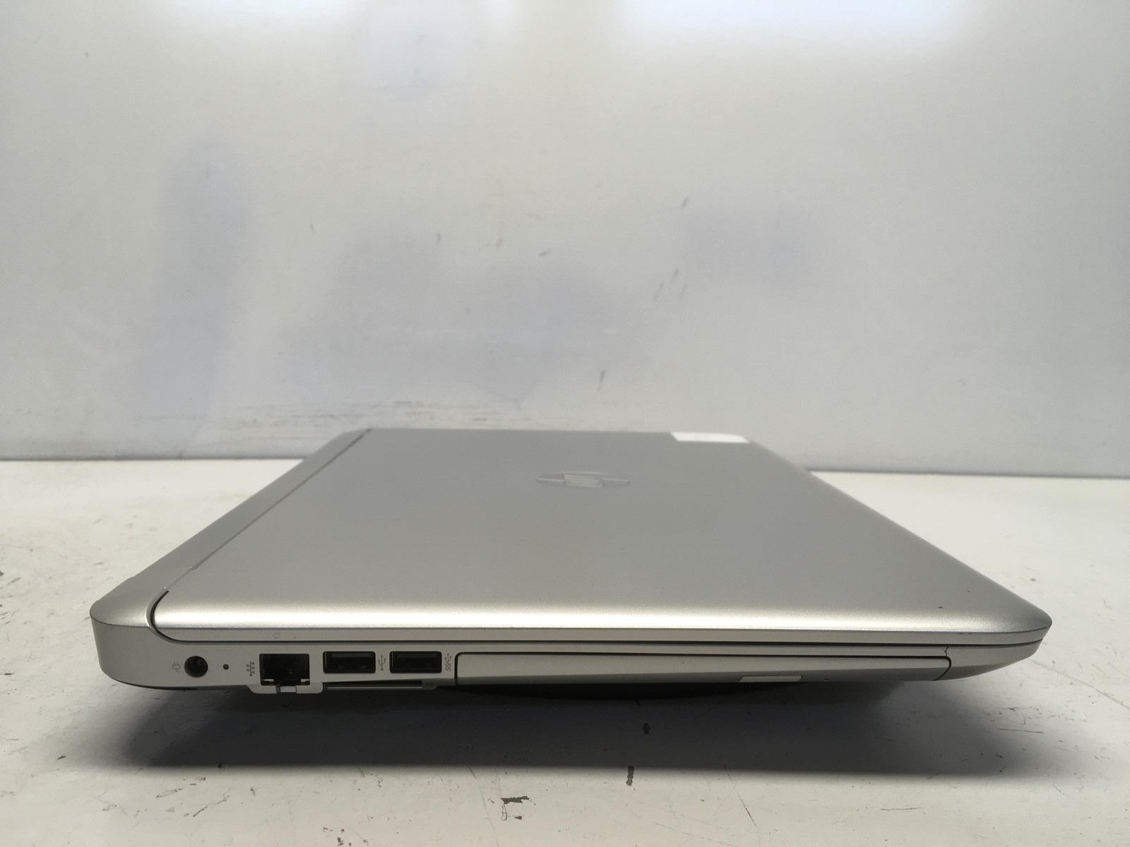 HP Pavilion 15 AMD A10-8700P 1800MHz 8 GB NO HDD No Batt