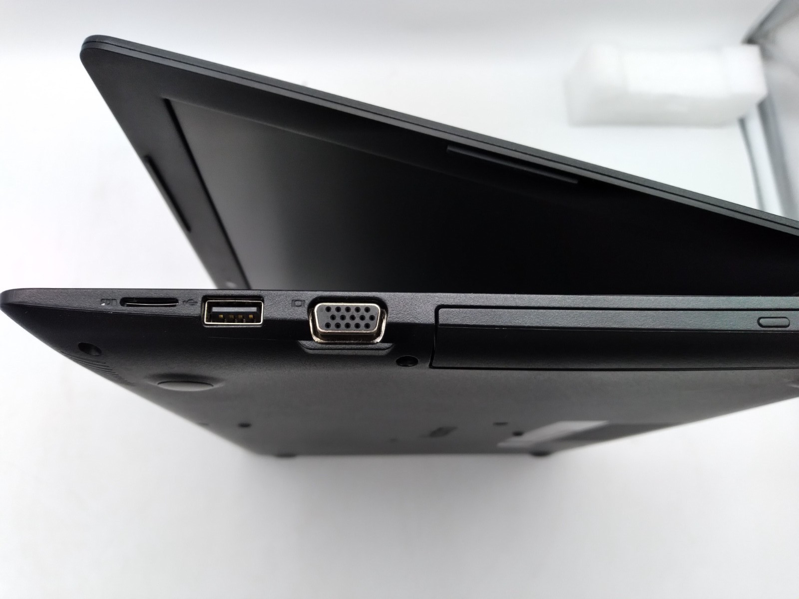 Dell Vostro 3590 Laptop FHD 15.6″ i5-10210U 8GB RAM 512+256 HDD + NVMe Win11 Pro