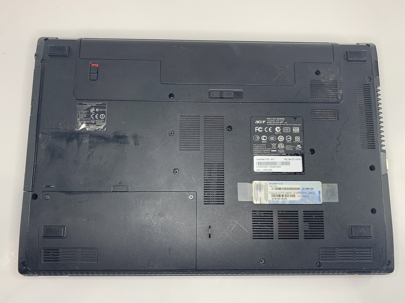 Acer Travel Mate 5760-6477 Laptop No Hard Drive No AC Adapter As Is For Parts!