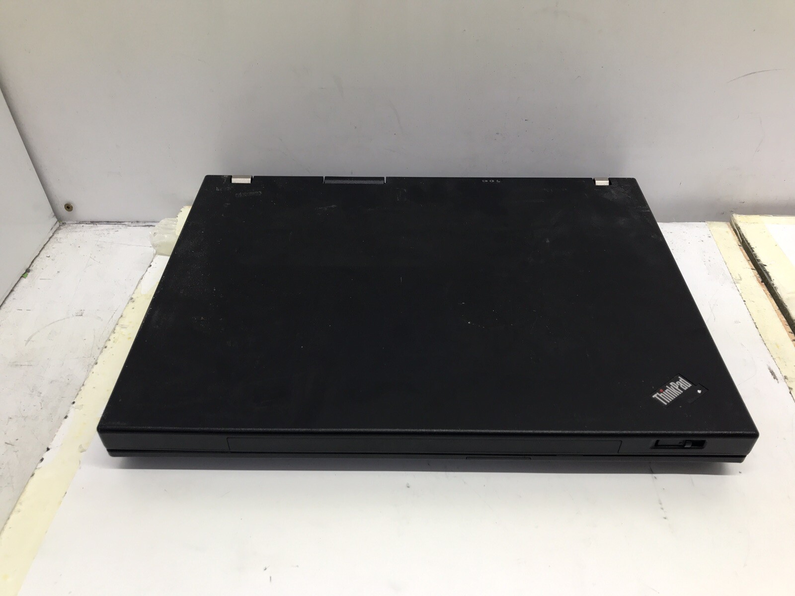 Lenovo ThinkPad R61e Intel Celeron CPU 540 @ 1.86GHz Booted to BIOS