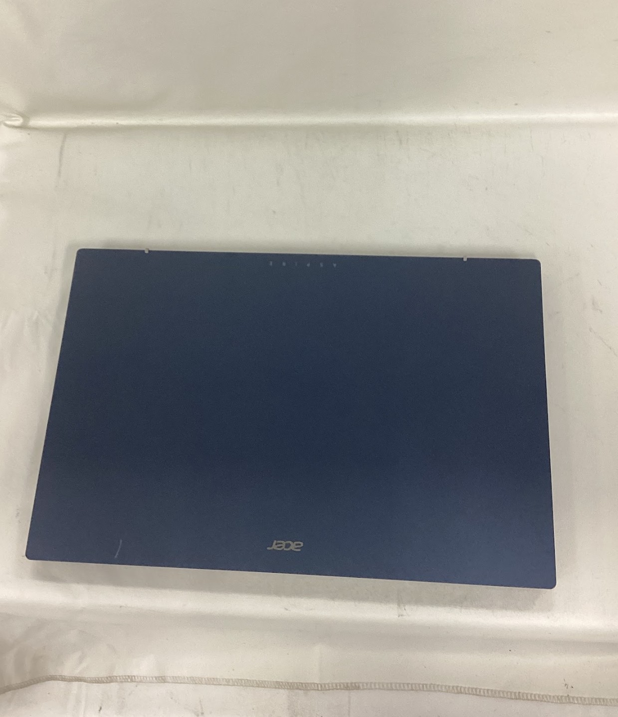 acer Aspire 3 Touchscreen Laptop 15.6″ FHD Screen, AMD Ryzen 5 7520U 8GB/512GB