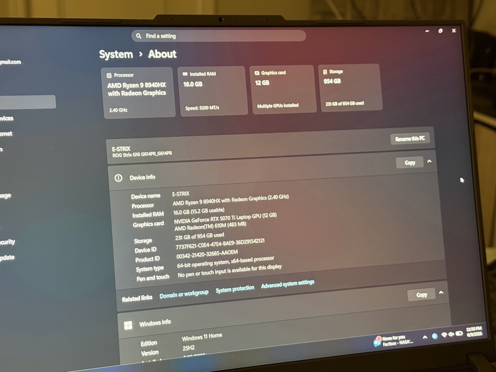ASUS ROG Strix Gaming Laptop G16 16″ AMD Ryzen 9 8940HX 16GB RTX 5070 Ti 1 TB