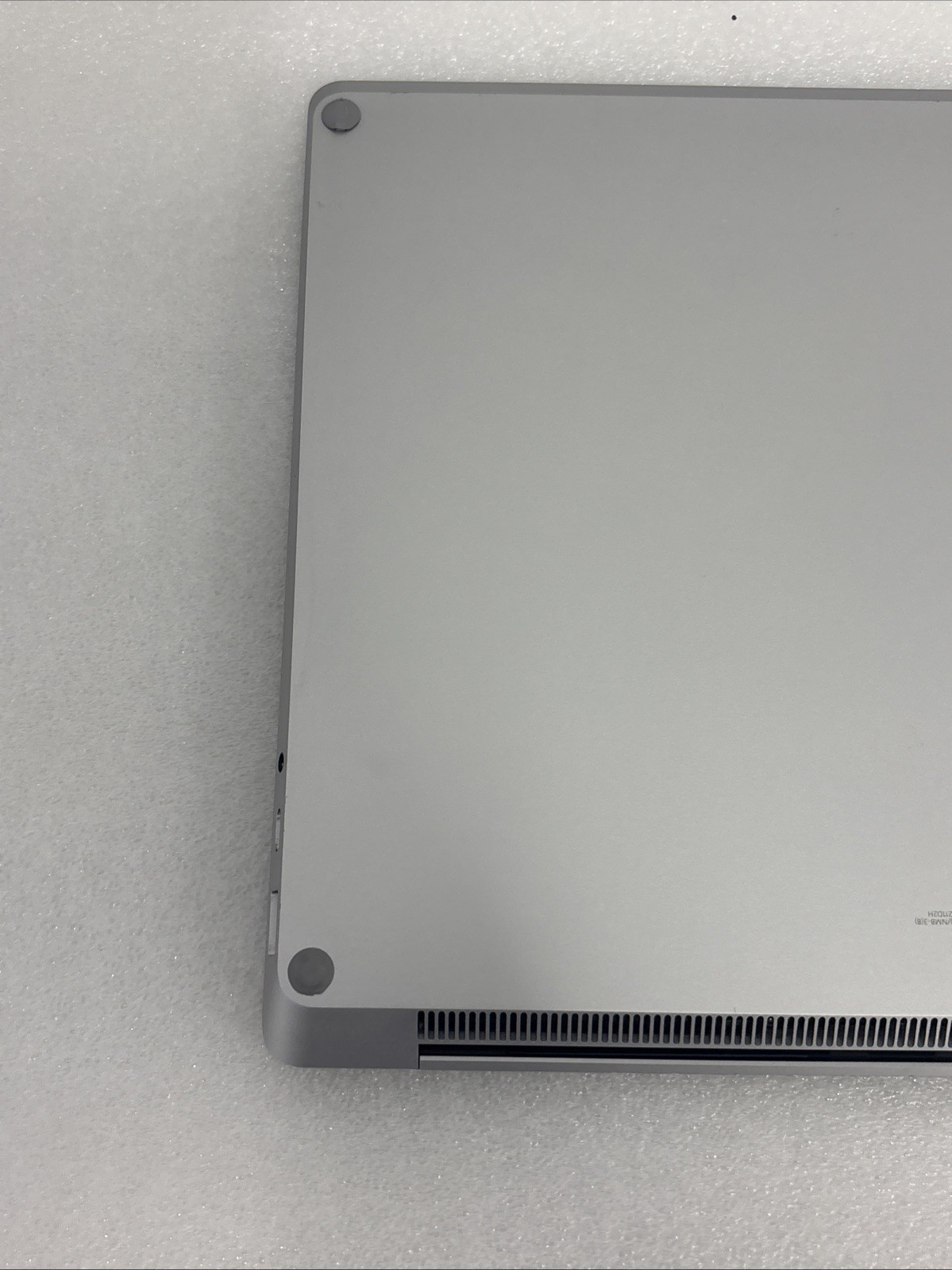 Microsoft Surface Laptop 6 13.5″ (1TB, Ultra 7, 32GB Ram) – Platinum