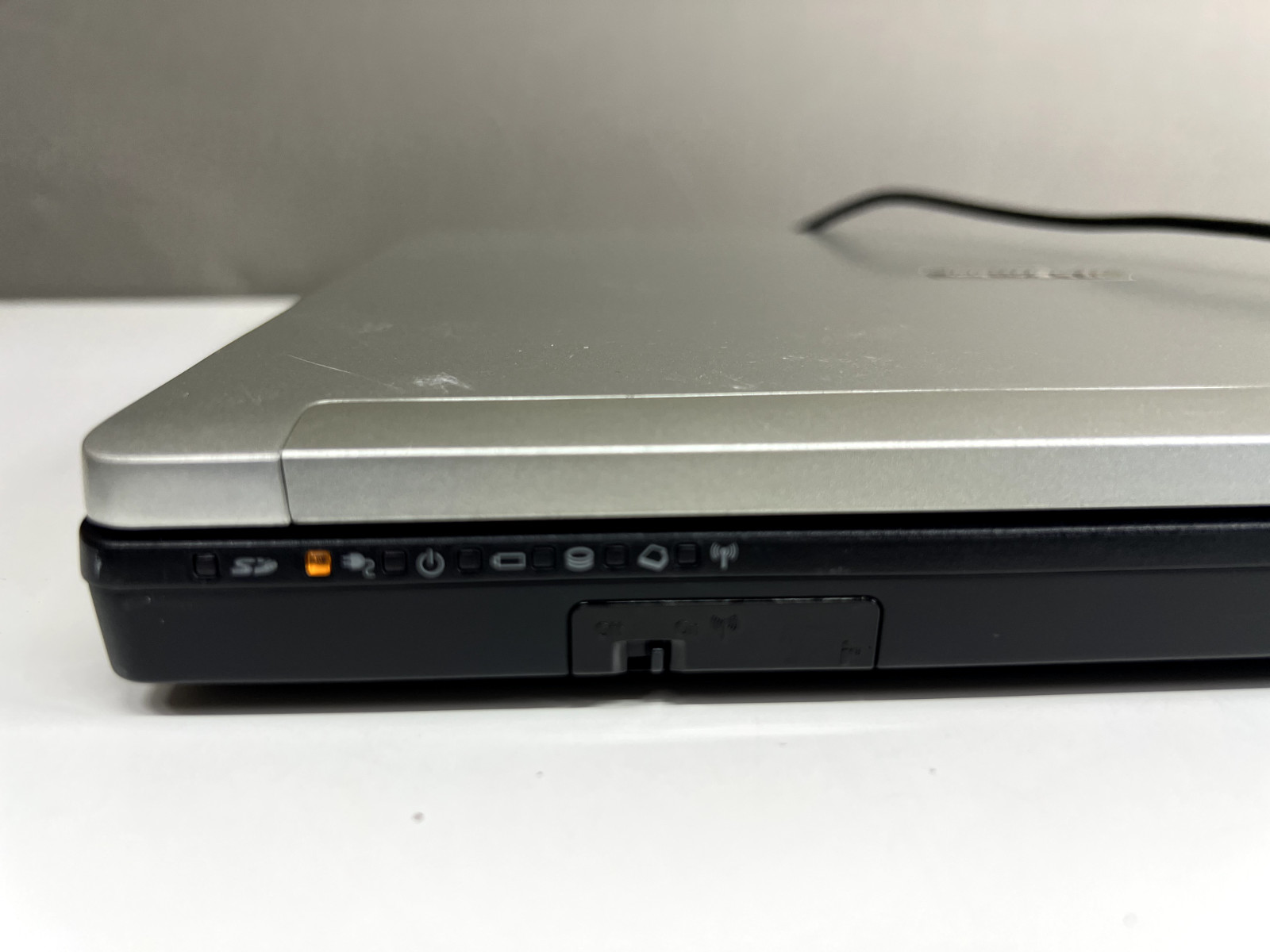 Toshiba Tecra M3 Notebook – Receives Power, No Display/No Boot – No Hard Drive
