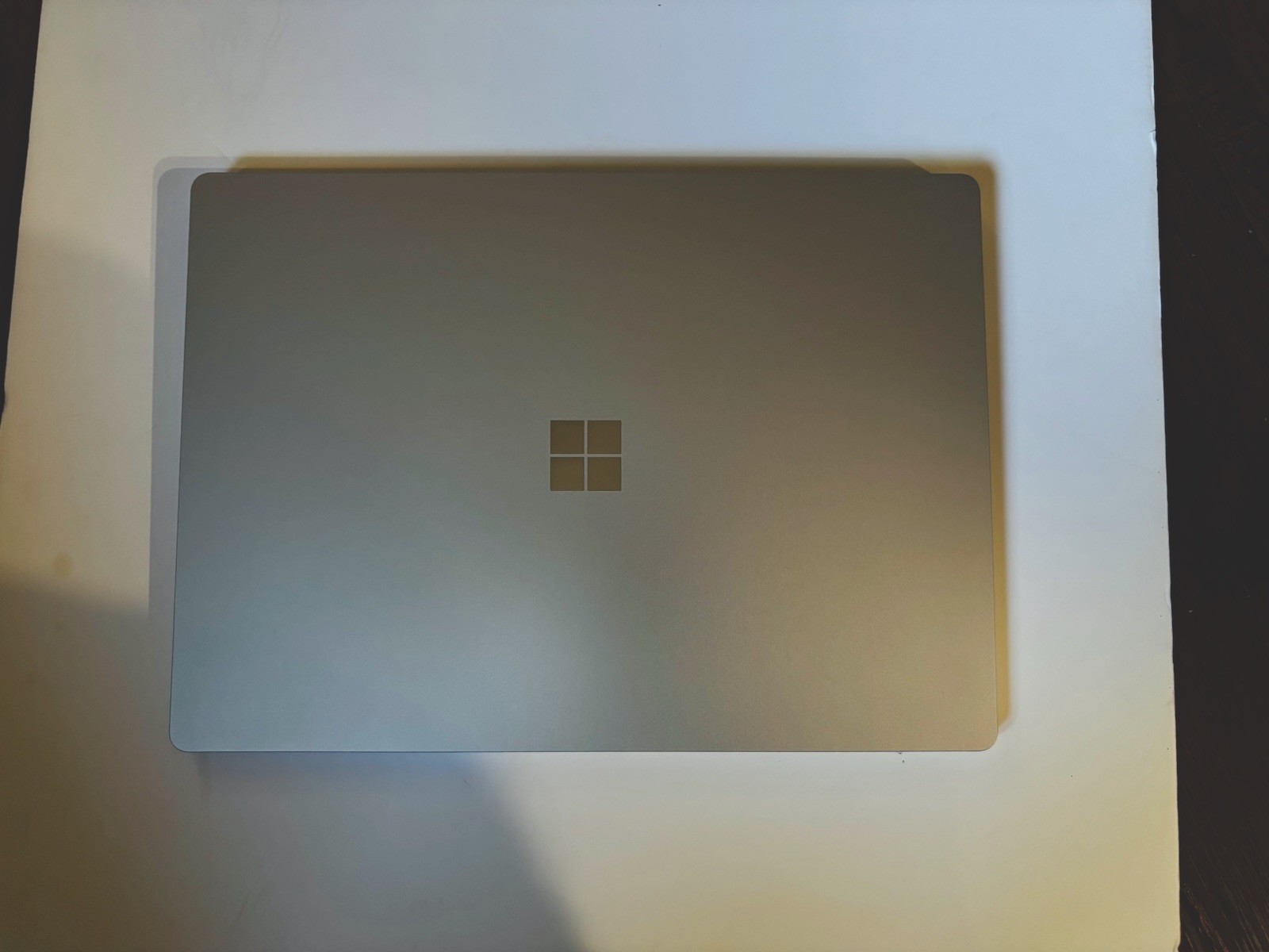 Microsoft Surface Laptop 4 15″ AMD Ryzen 7 8GB RAM 256GB SSD Platinum Win 10 Pro