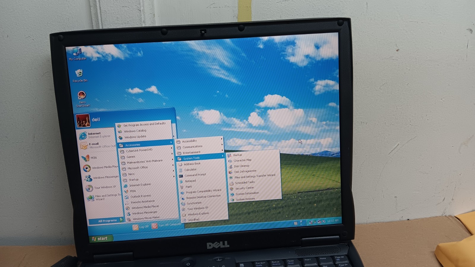 Vintage Dell Latitude C640 Laptop 2 GHz Windows XP Pro Serial & Parallel port