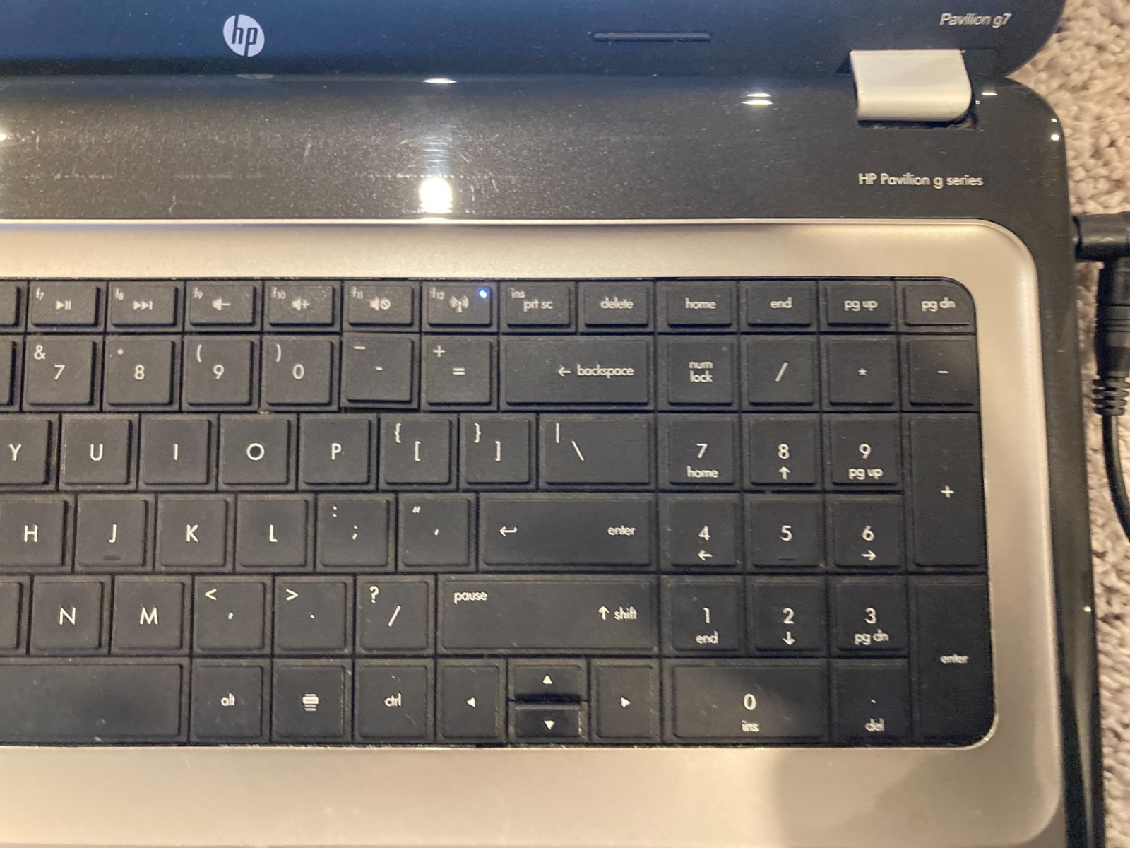 HP Pavilion G7 Notebook 250GB HDD/AMD A4/12GB RAM/Fedora