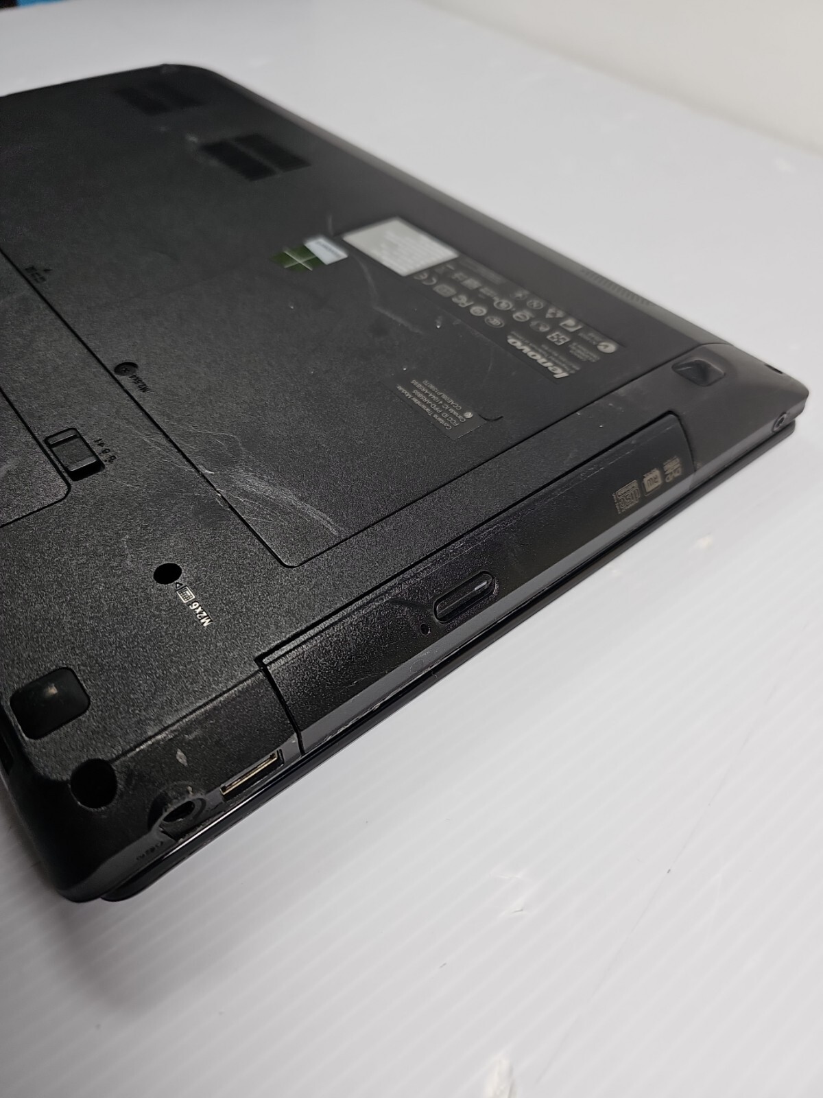 LENOVO G585 LAPTOP AMD E-300APU 4GB Ram – 320GB HDD WINDOWS 10