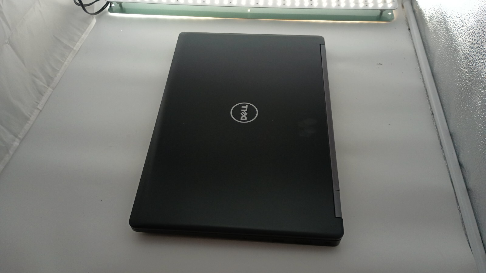 3052 Latitude5580 w/charger.i5-6440HQ(4 cores).8GB.128GB M.2.15.6″.W11