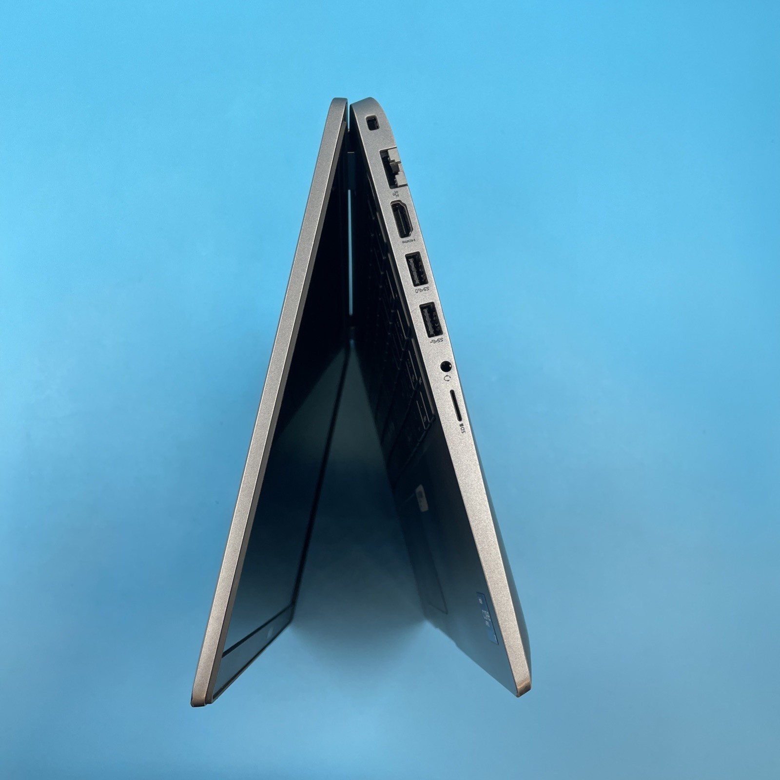 Dell Latitude 5520 | i7-1185G7 | 16GB RAM | NO DRIVE | NO OS | NO BATTERY