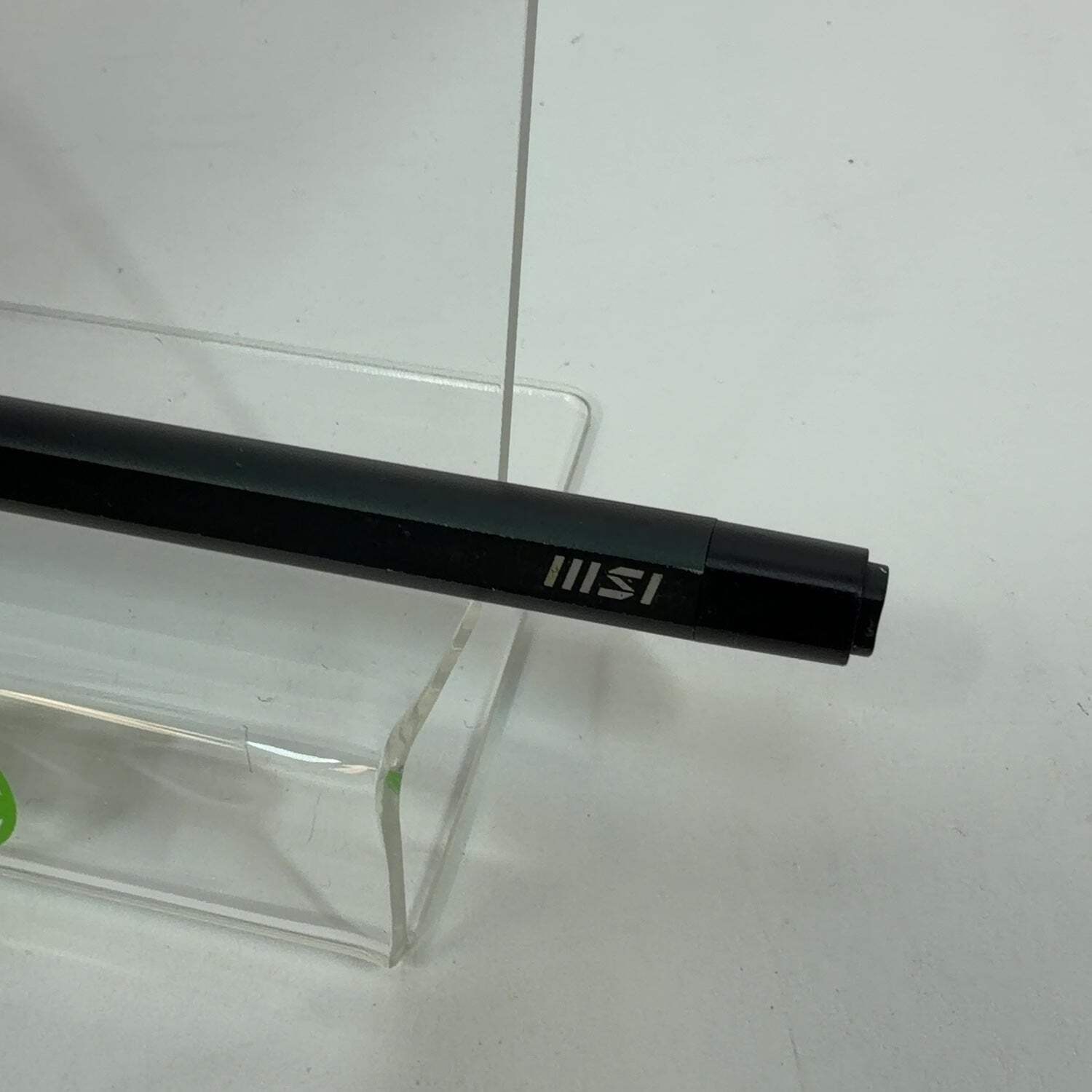 Broken MSI Summit E13 Flip Evo A13MT 13.4″ i7-1360P 16GB RAM 1TB SSD Cracked