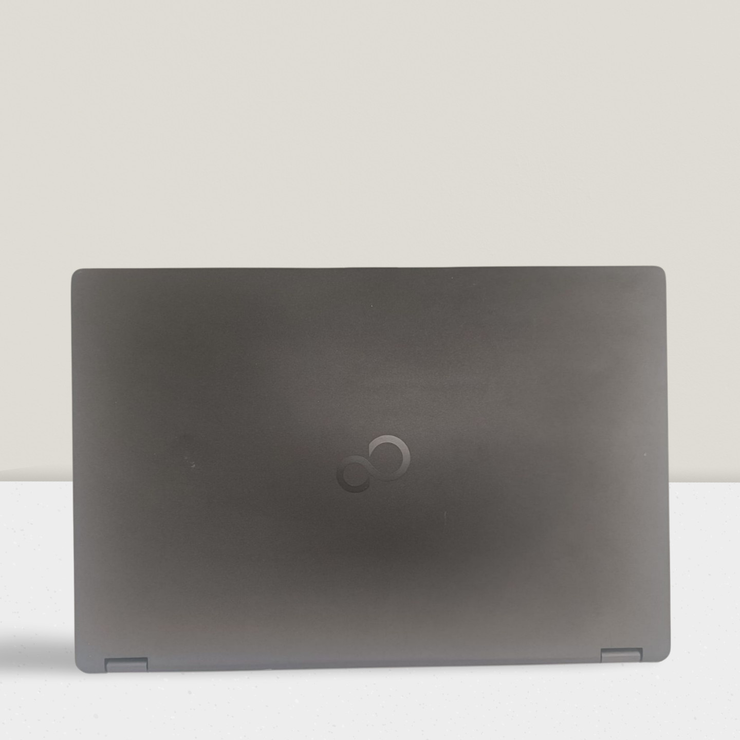 Fujitsu Laptop LIFEBOOk U757, Intel Core i5 6th Gen, 8GB DDR4, 256GB SSD WIN11
