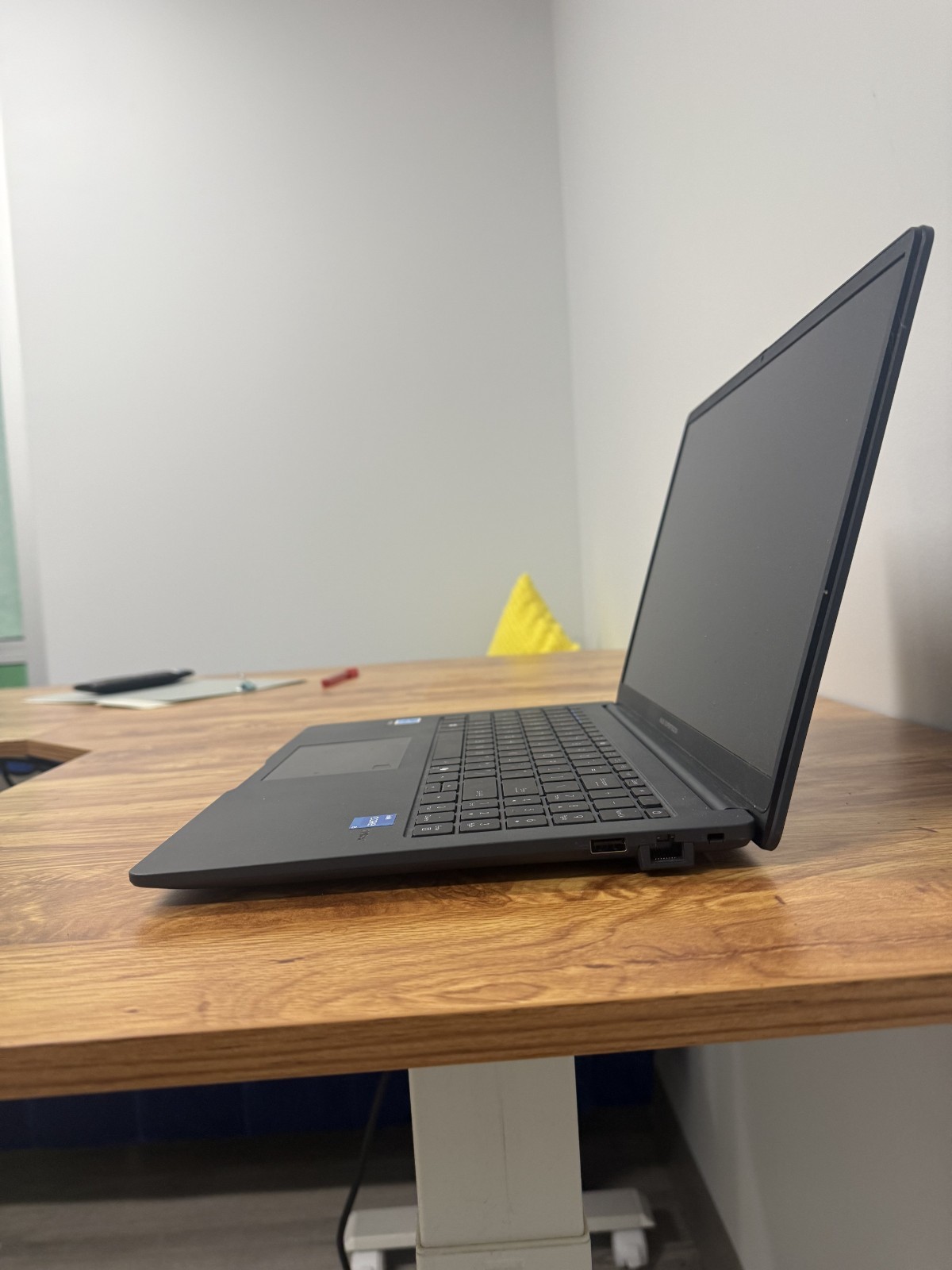 ASUS ExpertBook B1 – 15.6 FHD – Intel® Core™ i5-1335U
