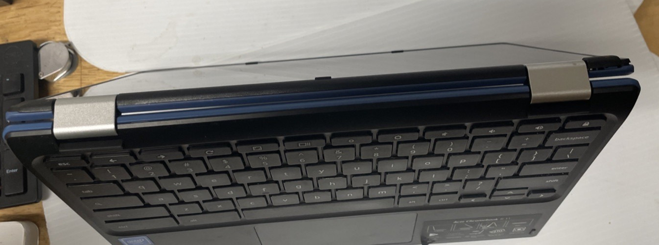 ACER Touch Chromebook R11 Laptop CB5-132T N15Q8 -NO CHARGER -PARTS & REPAIR ONLY