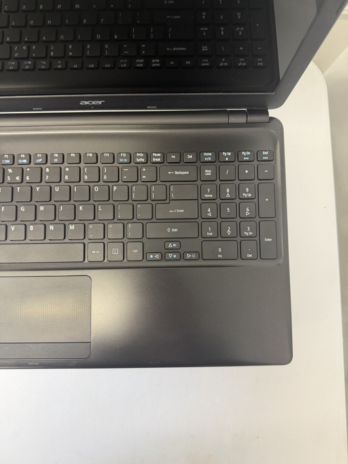Acer Aspire E1-532-2616 Laptop – Intel Celeron 2957U – Read Des