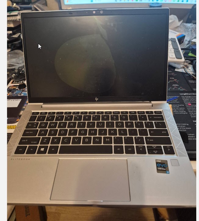HP EliteBook 830 G8 i7-1185G7 NO RAM, NO SSD, No AC (359Y9UT) For parts