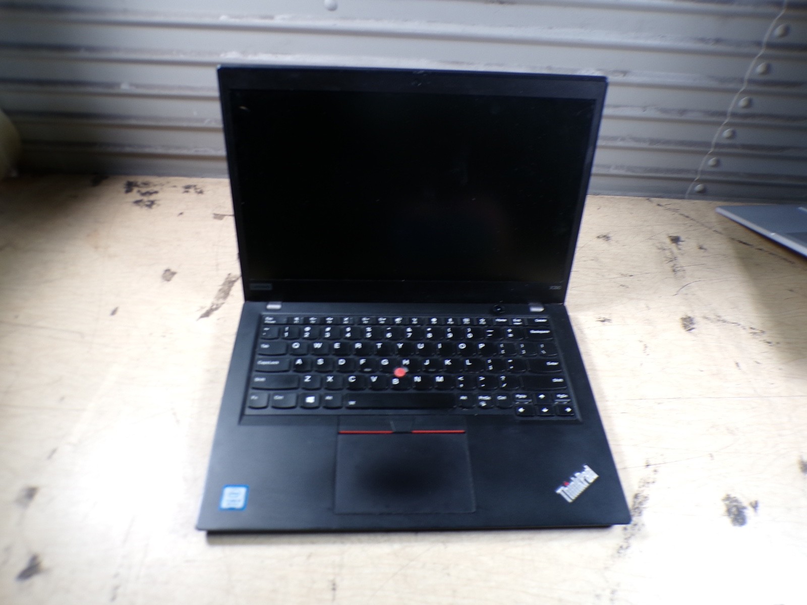 THINKPAD LENOVO X390 INTEL CORE I5 8TH GEN 8GB RAM **BAD SCREEN **NO HD/ NO CADD