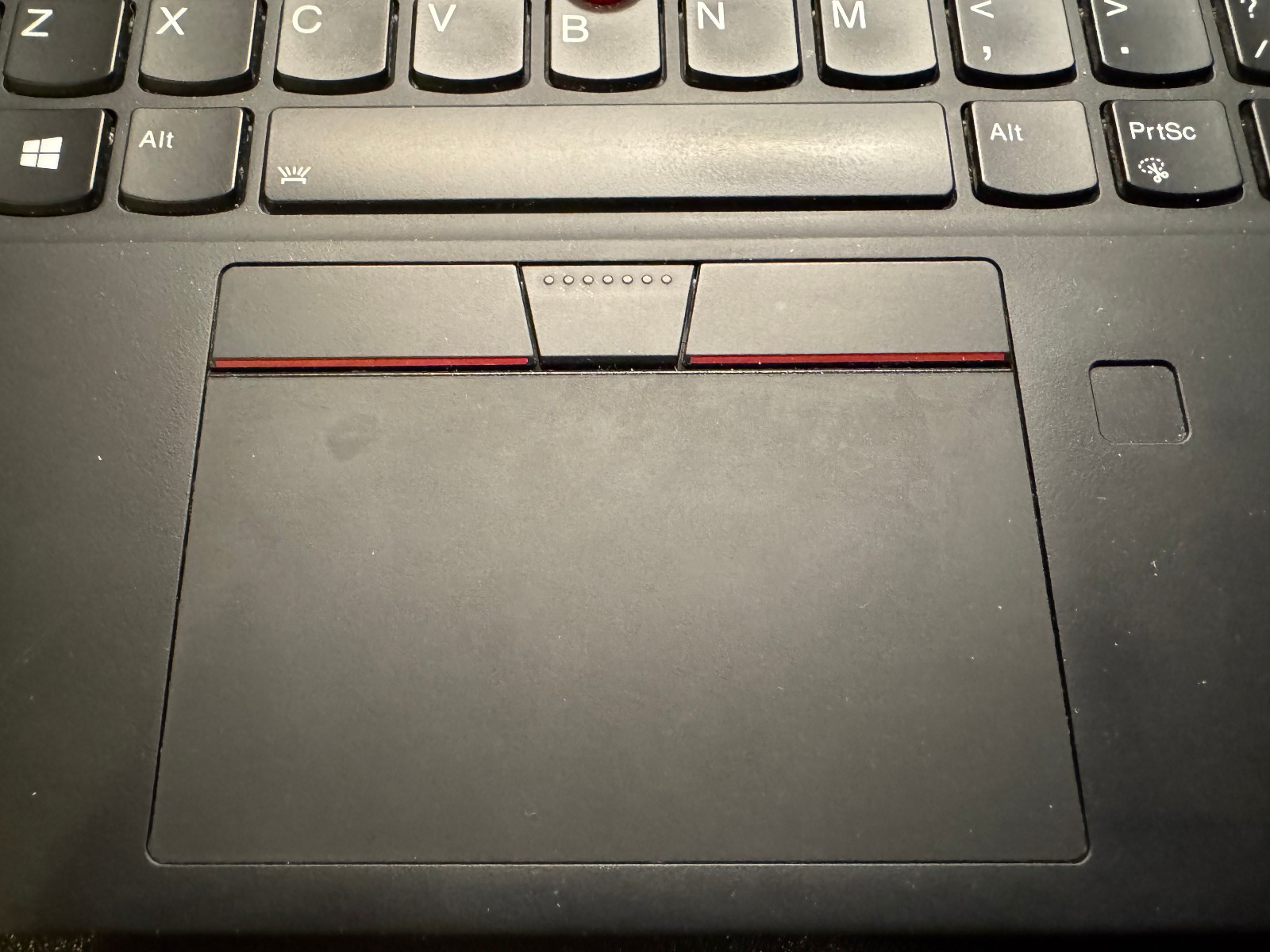 Lenovo ThinkPad X1 Carbon 7th Gen Intel i7-8665U 16GB RAM NO SSD/OS – PLS READ!!