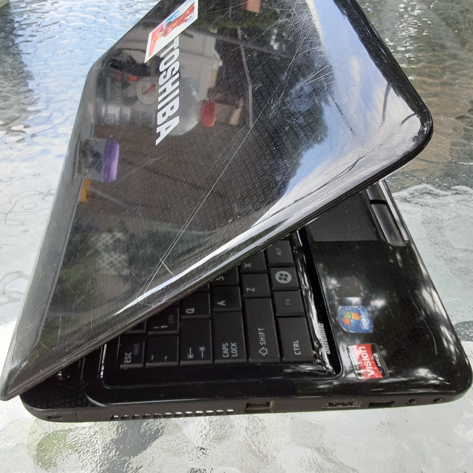 Toshiba Satellite L645D-S4036 AMD Vision | 2.30GHz 2GB | NO HDD