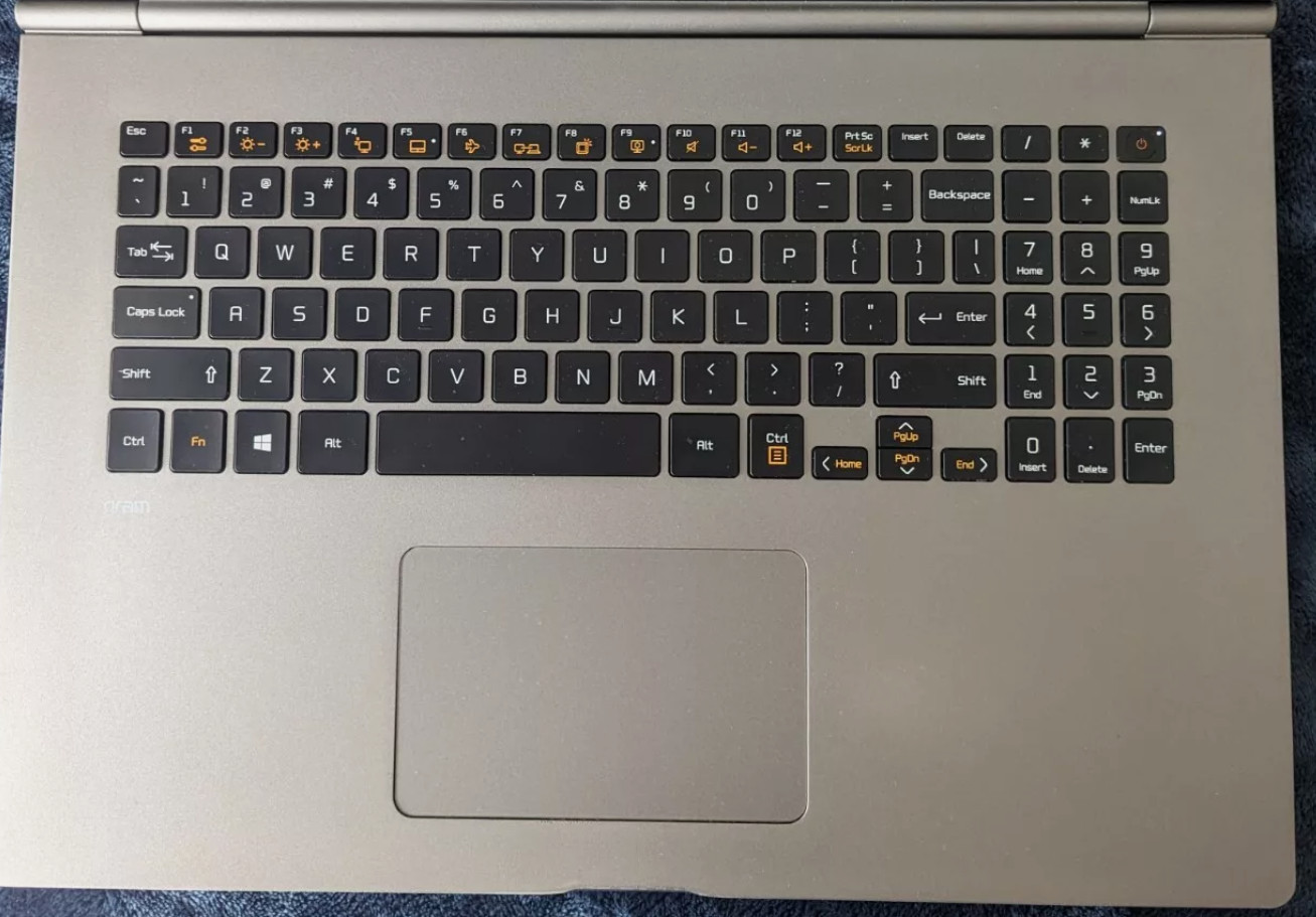 LG-Gram 17″ HD (2560×1600) Screen, 16GB RAM, 256GB SSD, Backlit Keyboard, 2.95lb