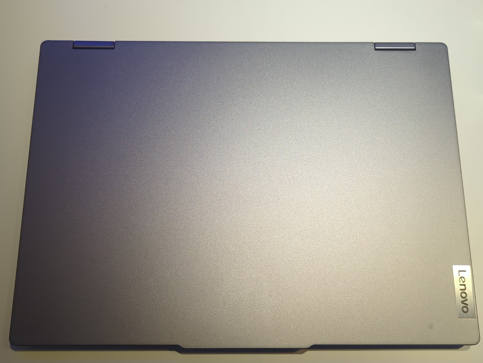 Lenovo IdeaPad 5 2-in-1 16IRU9 16″ Core 5 120U 1.4GHz 16GB RAM 512GB SSD